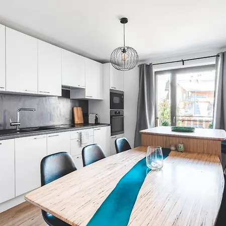 Flat Le Renne Blanc - In The Center Of * Praz-sur-Arly